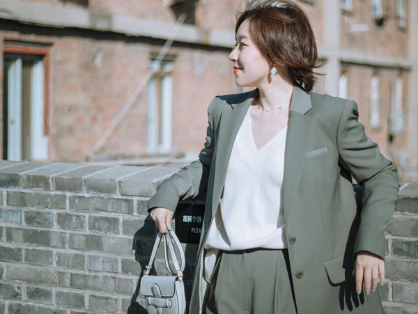 4 gam màu hot nhất mùa Thu năm nay, thích nhất là màu cỏ úa vì diện lên vừa đẹp lạ lại tôn da