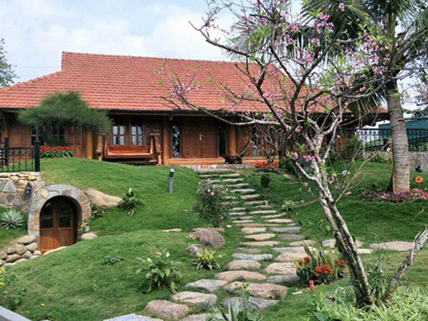 Cận cảnh cơ ngơi hoành tráng của nghệ sĩ hài Xuân Bắc