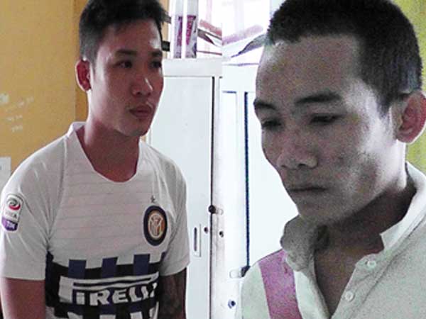 Bắt giam 2 'đại ca' vác hung khí dọa các vựa ớt thu tiền