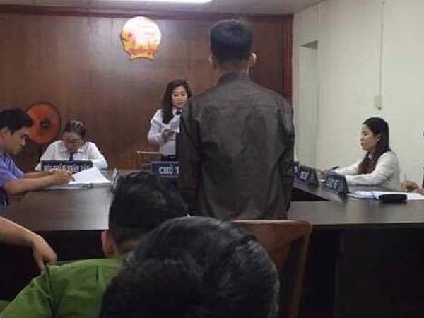 Thiếu niên hiếp dâm bé gái lãnh 14 năm tù