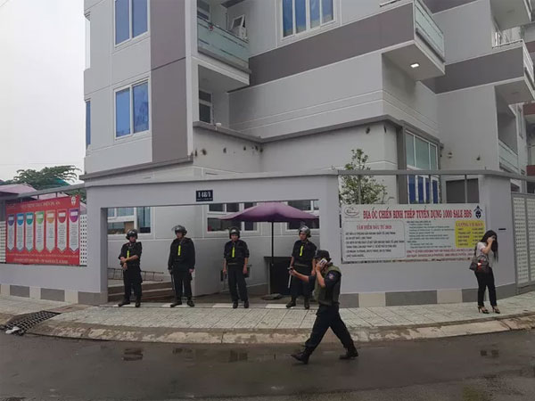 Hàng trăm cảnh sát phong tỏa 2 công ty 'dính' đến Alibaba
