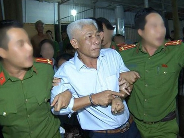 Bắt Cự 'bài' giang hồ cộm cán kích động vụ hỗn chiến tại biển Hải Tiến