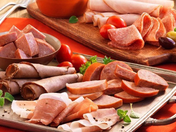 7 loại thực phẩm khiến tốc độ lão hóa của cơ thể tăng nhanh khủng khiếp, thế nhưng nhiều người vẫn ăn mỗi ngày