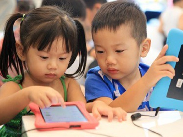 Sau bao vụ tai nạn vì bắt chước clip trên Youtube, đây là những gì bố mẹ cần làm để bảo vệ con