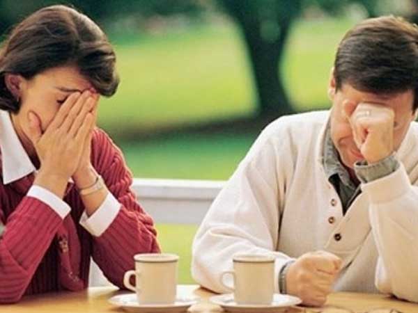 Khi thu dọn những kỉ vật cuối cùng của mẹ, tôi bàng hoàng phát hiện ra cái váy cưới trắng tinh và ân hận tột cùng vì sai lầm của mình