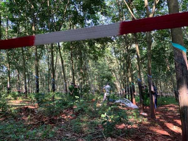 Nóng: Phát hiện thi thể nữ giới lõa thể trong lô cao su gần nghĩa trang, nghi bị hiếp dâm, sát hại
