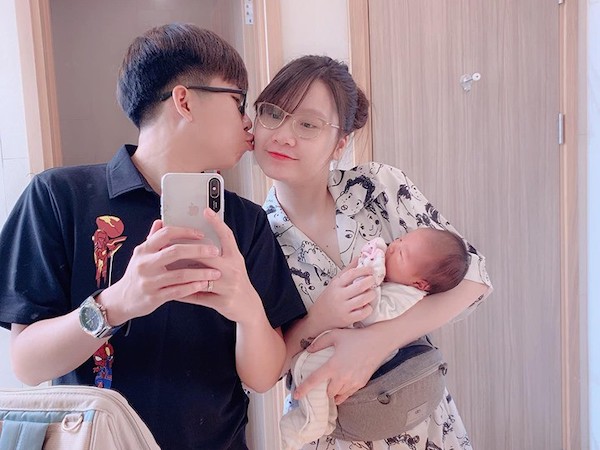Phát hiện chồng tra Google 'Đẻ mổ bao lâu thì quan hệ được', hot mom 'con điên quốc dân' Thanh Trần phản ứng bất ngờ