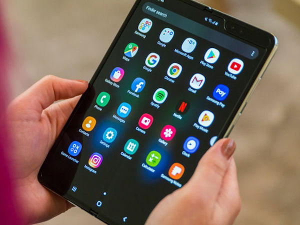 Chi phí sửa màn hình Samsung Galaxy Fold đủ mua một chiếc smartphone 'xịn xò'
