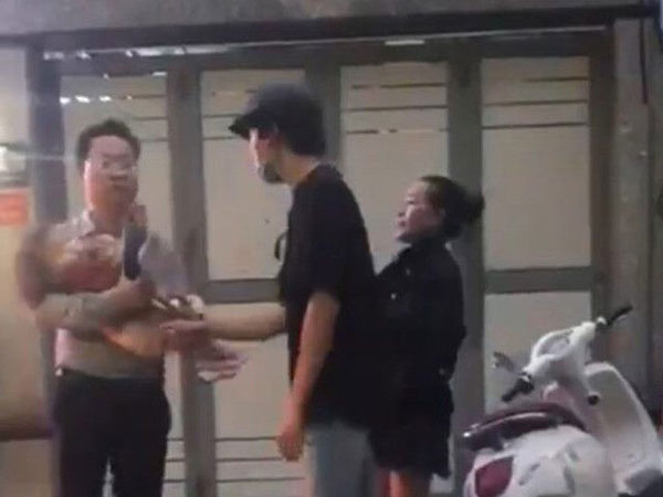 Công an đã làm việc với thẩm phán, giảng viên cùng nhóm người lạ bị tố xông vào nhà dân 'bắt cóc' 3 cháu nhỏ