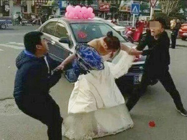 Chuyện tình tréo ngoe ai nghe thấy cũng ngao ngán: Kết hôn xong về ở rể nhà vợ, chung sống một nhà lại chuyển sang 'ưng' mẹ vợ