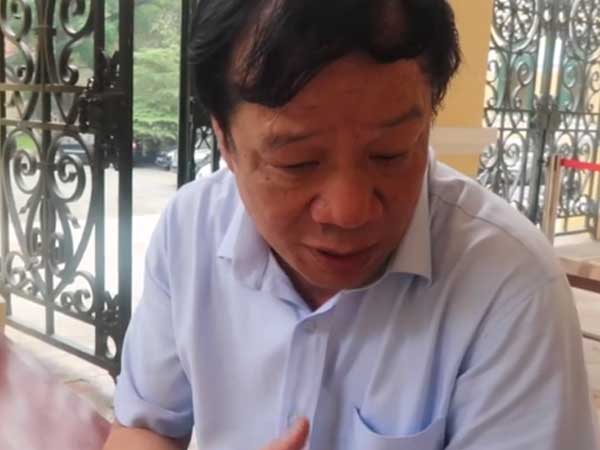 CLIP: Người 'bí ẩn' xuất hiện tại phiên tòa VN Pharma