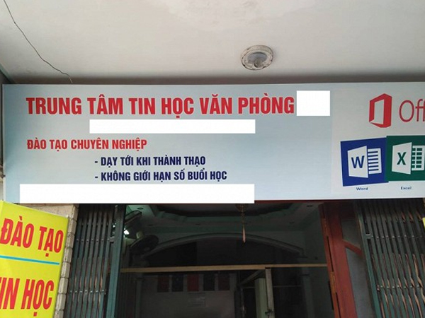 Công an vào cuộc xác minh vụ nữ sinh trường Báo chí tố chủ trung tâm tin học sàm sỡ