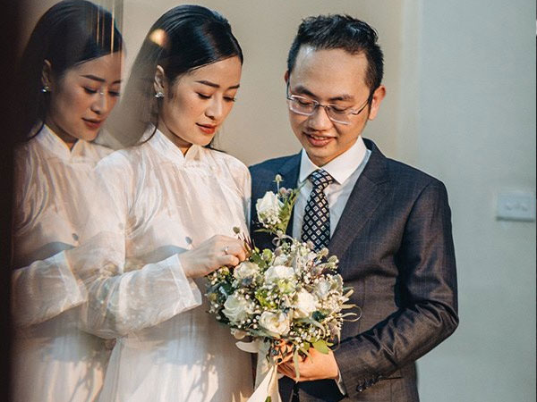 Cưới phó trưởng phòng VTV4 ở khách sạn 5 sao, Phí Linh mang bầu đi xin đồ cũ cho con