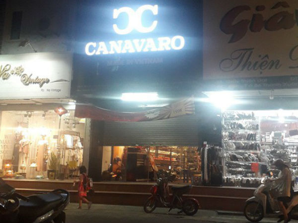 Shop giày của người đàn bà tát túi bụi nữ sinh đến đòi tiền lương 'hé cửa' nhưng không bán hàng sau một tuần đóng kín
