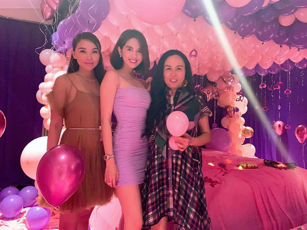 Chi nửa tỷ sắm đồ mới nhưng Phượng Chanel vẫn chẳng thay đổi phong cách tại sinh nhật Ngọc Trinh: Là tiếc đồ cũ hay còn lý do sâu xa khác?