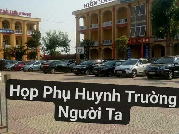 Choáng ngợp với dàn xe hơi đắt tiền đổ bộ sân trường trong buổi họp phụ huynh đầu năm ở Hải Dương