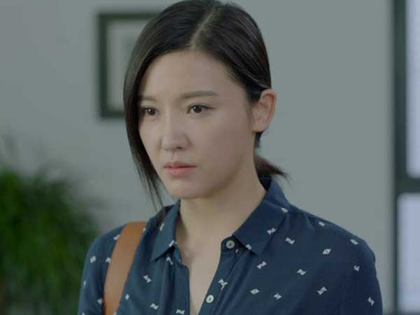 Bị mẹ chồng la mắng 'không biết tiết kiệm' khi xách con gà về làm cơm đãi mẹ đẻ, tôi đáp trả khiến bà im re