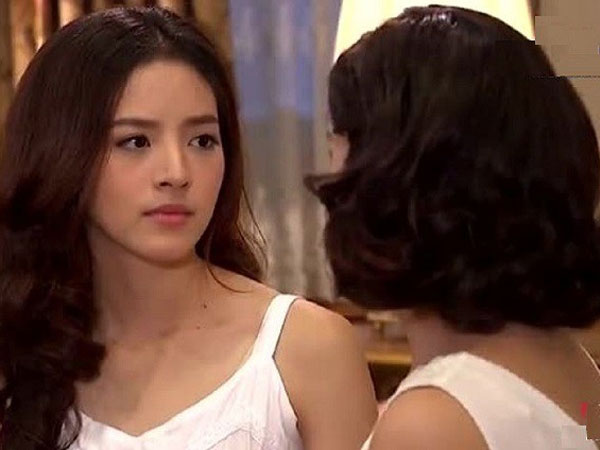 Vừa chuyển cho bố mẹ đẻ 30 triệu đã bị mẹ chồng bắt gặp, nàng dâu rúm ró thì bà lạnh lùng quay bước nhưng phản ứng sau đó mới lạ