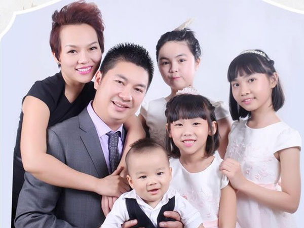 Thái Thùy Linh xác nhận đã ly hôn, lần nữa làm mẹ đơn thân nuôi con của 2 đời chồng