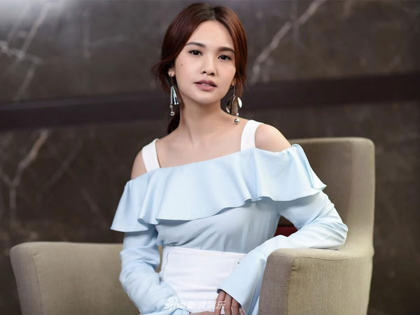 'Giáo chủ khả ái' Dương Thừa Lâm: Cấp 3 phải bỏ học để trả nợ cho bố, trải qua 3 mối tình thất bại, cuối cùng cũng có cái kết viên mãn bên cạnh Lý Vinh Hạo
