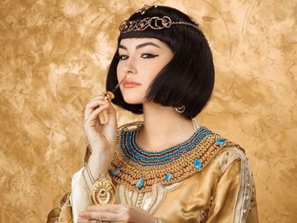 Không chỉ thông minh sắc sảo, nhờ có bí kíp này Cleopatra khiến đàn ông mê mệt