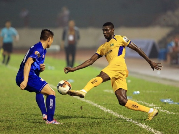 Michael Olaha hoang mang về tương lai tại SLNA