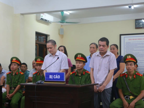 Mẹ đẻ Phó Đoàn ĐBQH Hà Giang là ai lại có thể tác động nâng điểm thi cho cháu?