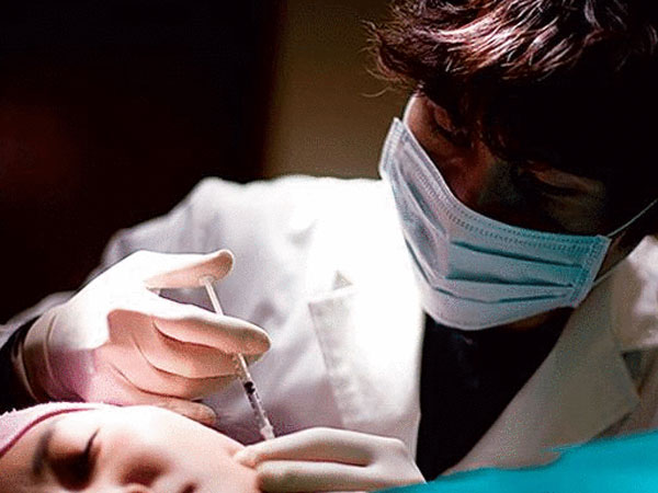 Người Việt đua nhau tiêm tế bào gốc Nhật Bản để 'tự chữa bệnh', chuyên gia cảnh báo tác hại khó lường