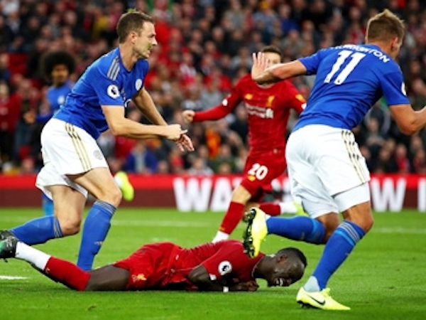 Mane bị tố ngã vờ kiếm penalty về cho Liverpool
