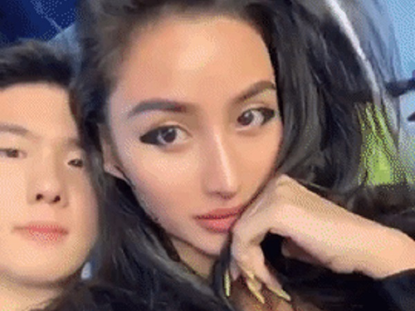 Meo Meo hốt hoảng vì bị trai Hàn 'tấn công' khi đang quay story, hot mom chê thẳng vì tội ghẹo gái mà còn makeup đậm!