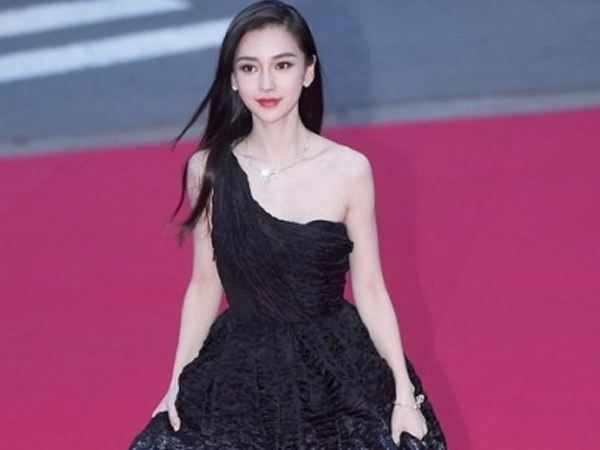 Giới truyền thông Hàn Quốc trầm trồ trước nhan sắc đẹp không tì vết của Angelababy, dù là qua những hình chưa chỉnh sửa