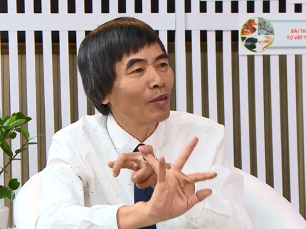 Tiến sĩ Lê Thẩm Dương: 'Con giáp thứ 13 vừa trẻ, đẹp, lại nhẹ nhàng thì ông nào chả chết'