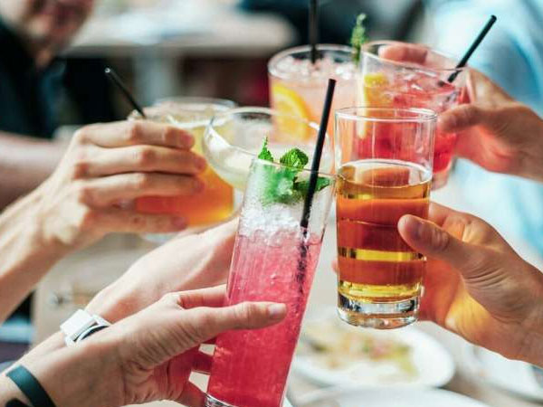 Cảnh báo nguy hiểm: Cha mẹ uống rượu nhiều, con sinh ra dễ bị bệnh tim