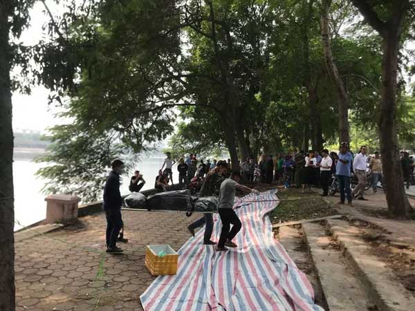 Phát hiện thi thể nam thanh niên 18 tuổi nổi trên mặt hồ Linh Đàm