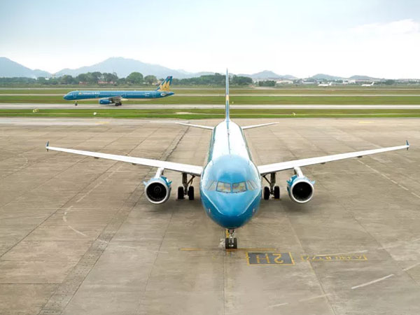Hành khách Hàn Quốc bị co giật khi máy bay vừa lăn bánh để chuẩn bị cất cánh ở Nội Bài