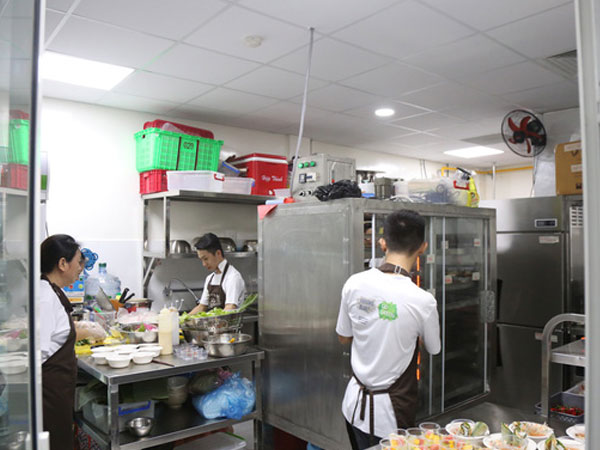 Gần 90% khách đặt thức ăn qua ứng dụng, Grab toan tính điều gì khi mở nhà hàng, quán cafe đầu tiên ở Việt Nam?
