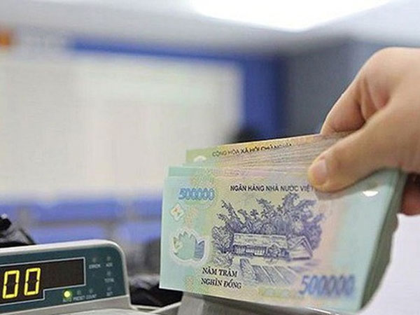 Cuộc đua huy động vốn cuối năm: Lãi suất tiết kiệm cao nhất lên đến 9%/năm, chênh lệch ở kỳ hạn dài giữa các ngân hàng tới 2%/năm