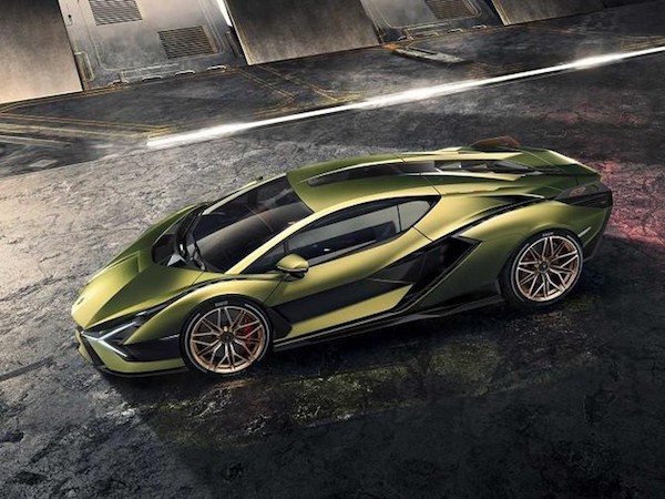 Lamborghini sẽ tung ra một chiếc sedan chạy hoàn toàn bằng điện