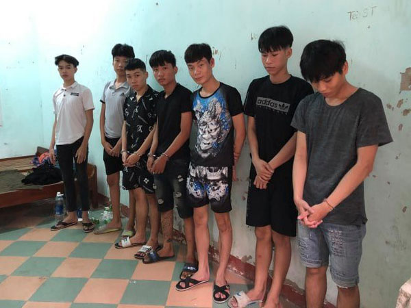 Nhóm côn đồ nhí 2K chém nhau kinh hoàng như phim hành động, thiếu niên 15 tuổi bị vỡ sọ