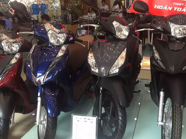 Honda Vision 2019 vừa về đại lý đã đội giá hơn 3 triệu đồng