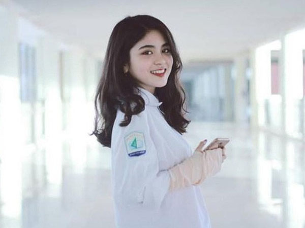 Hành trình 'lột xác' của hot girl đồng phục trường Ams: 3 tháng giảm 15kg, từ cô nàng rụt rè thành du học sinh năng động