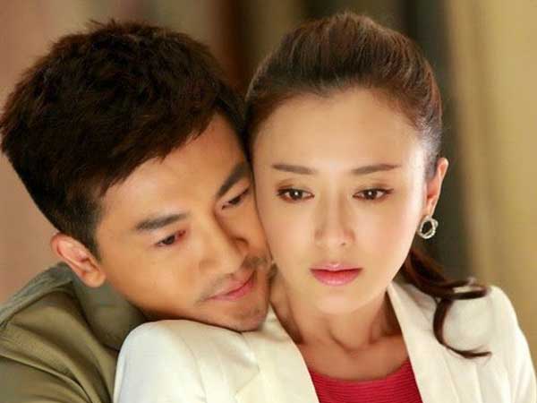 Chia tay 1 năm anh đòi quay lại, tôi quỳ gối xin hủy hôn khi nghe sự thật đắng lòng