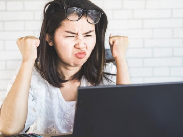 Người trẻ công sở và 'cuộc chơi' không sòng phẳng: Bản thân nghiệp dư nhưng luôn mồm đòi môi trường làm việc phải chuyên nghiệp!