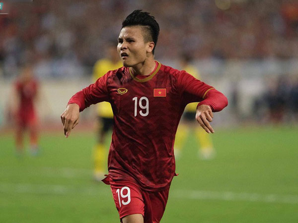 Quế Ngọc Hải đưa Quang Hải 'lên mây', tiết lộ bí quyết giúp 'bắt chết' hàng công Malaysia