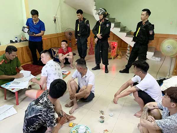 Đánh sập ổ 'tín dụng đen' lớn nhất Quảng Bình khiến 500 người sập bẫy