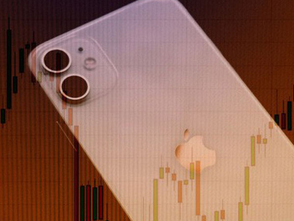 Chỉ bằng một status, Tổng thống Trump vừa giúp Apple 'lên đỉnh' nghìn tỷ đô