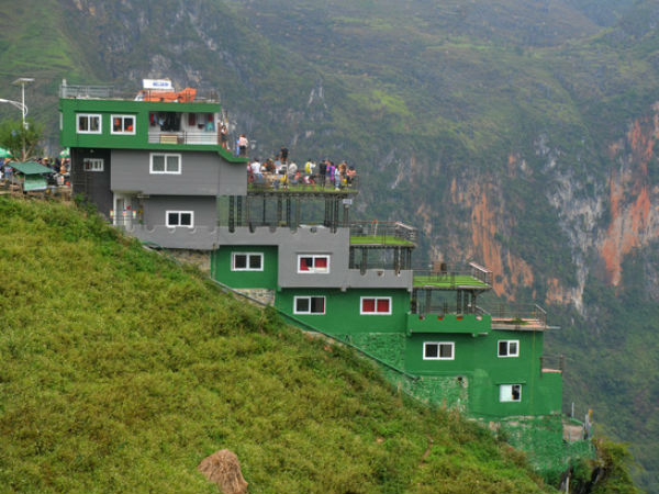 Ảnh: Tòa nhà trái phép Mã Pì Lèng Panorama bất ngờ được 'phủ xanh'