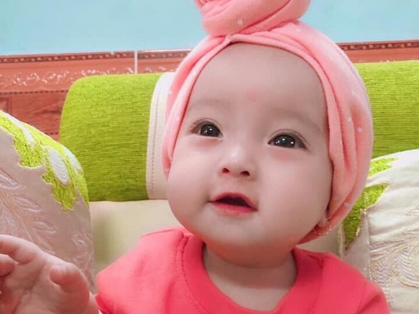 Khoe con, đăng ảnh con lên mạng là điều ai cũng thích, nhưng có những thứ cấm kỵ và chưa hợp lý mà các mẹ vẫn hay mắc phải đây!