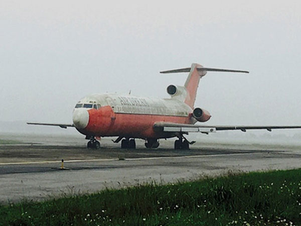 Tiết lộ sốc máy bay Boeing bỏ quên ở Nội Bài: Giá trị như... sắt vụn?