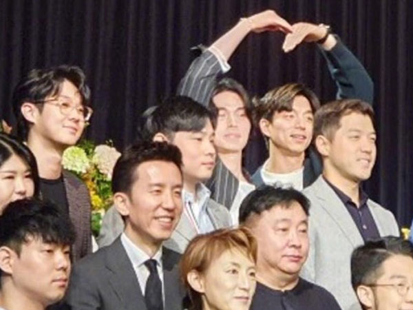 Đi dự đám cưới bạn thân, cặp đôi 'Yêu tinh - Thần chết' Gong Yoo và Lee Dong Wook bắn tim đáng yêu, chiếm trọn 'spotlight' của cô dâu chú rể